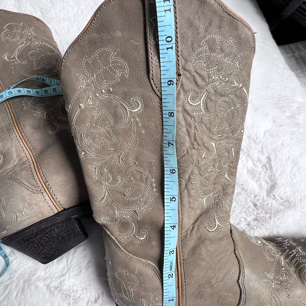 Embroidered Tan Heeled Boots - image 6